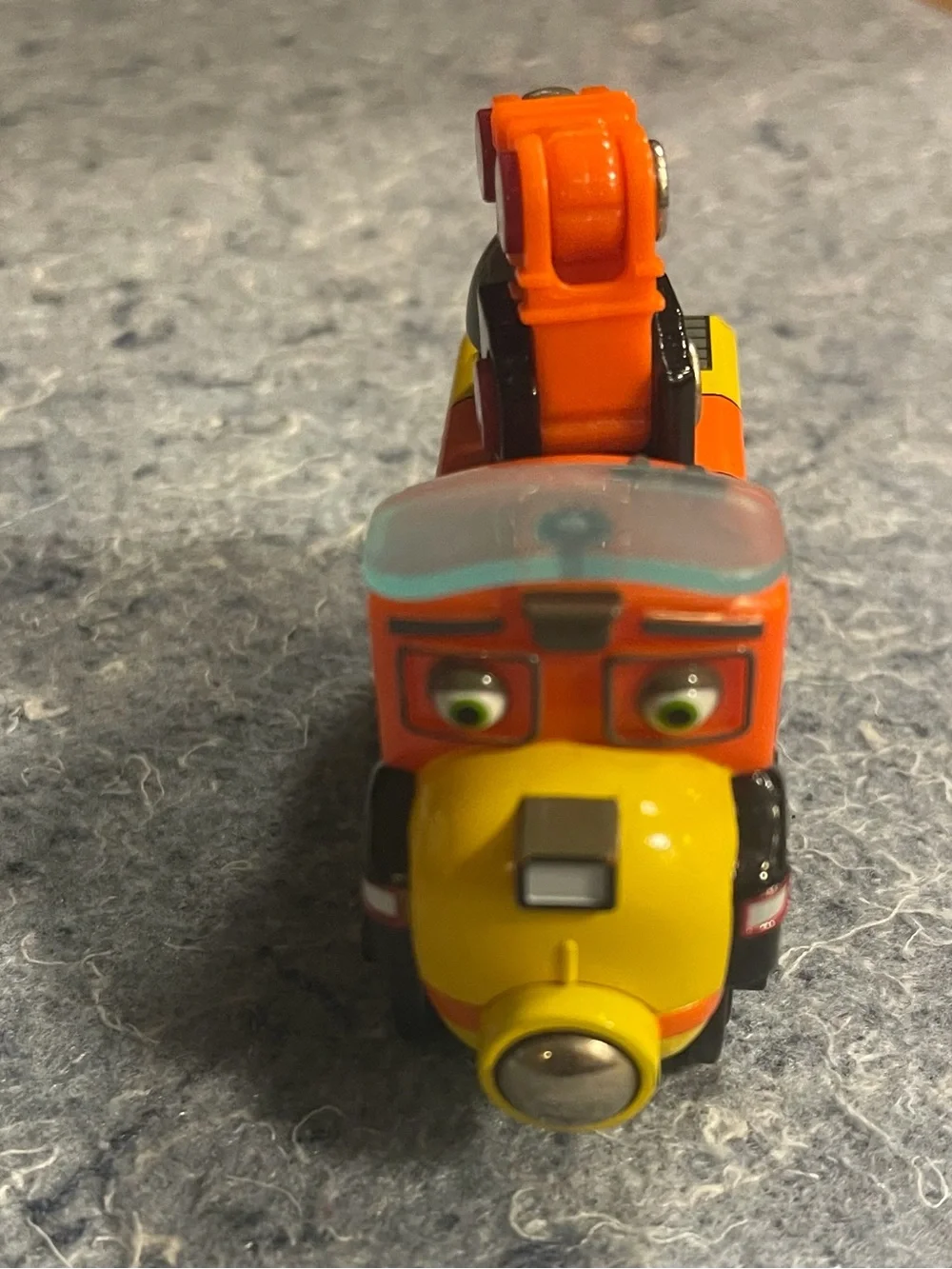 Chuggington Wooden Railway Train Engine Skylar)